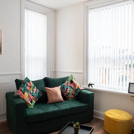 Charles Alexander Short Stay - Highcliffe Apartments Cleveleys Buitenkant foto