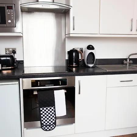 Charles Alexander Short Stay - Highcliffe Apartments Cleveleys Buitenkant foto