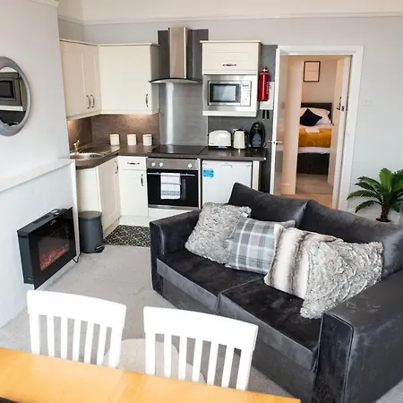 Charles Alexander Short Stay - Highcliffe Apartments Cleveleys Buitenkant foto
